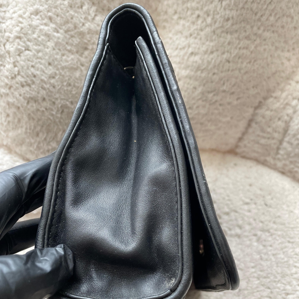 Tory Burch Fleming Shoulder Bag - Picture 4 of 9
